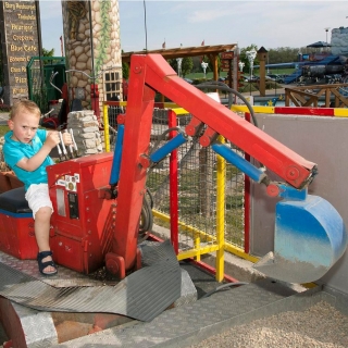 Atrakce zábavního parku Merlin´s Kinderwelt  - Bagry