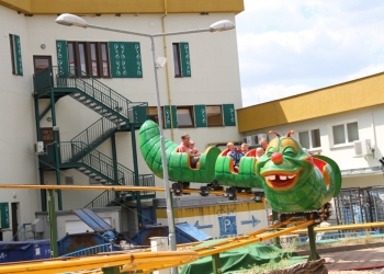 Atrakce zábavního parku Merlin´s Kinderwelt  - Caterpillar
