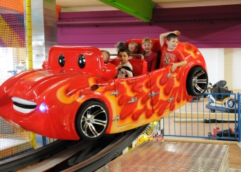 Atrakce zábavního parku Merlin´s Kinderwelt  - Sliding Racing Car