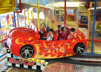 Atrakce zábavního parku Merlin´s Kinderwelt  - Sliding Racing Car